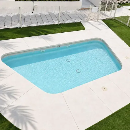 Apartment 3bd Design - Pool - 5 Min Walk *